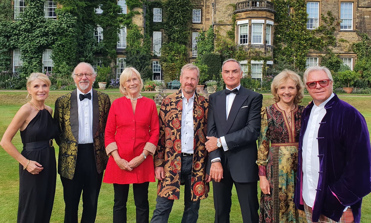 Keeping up with the aristocrats